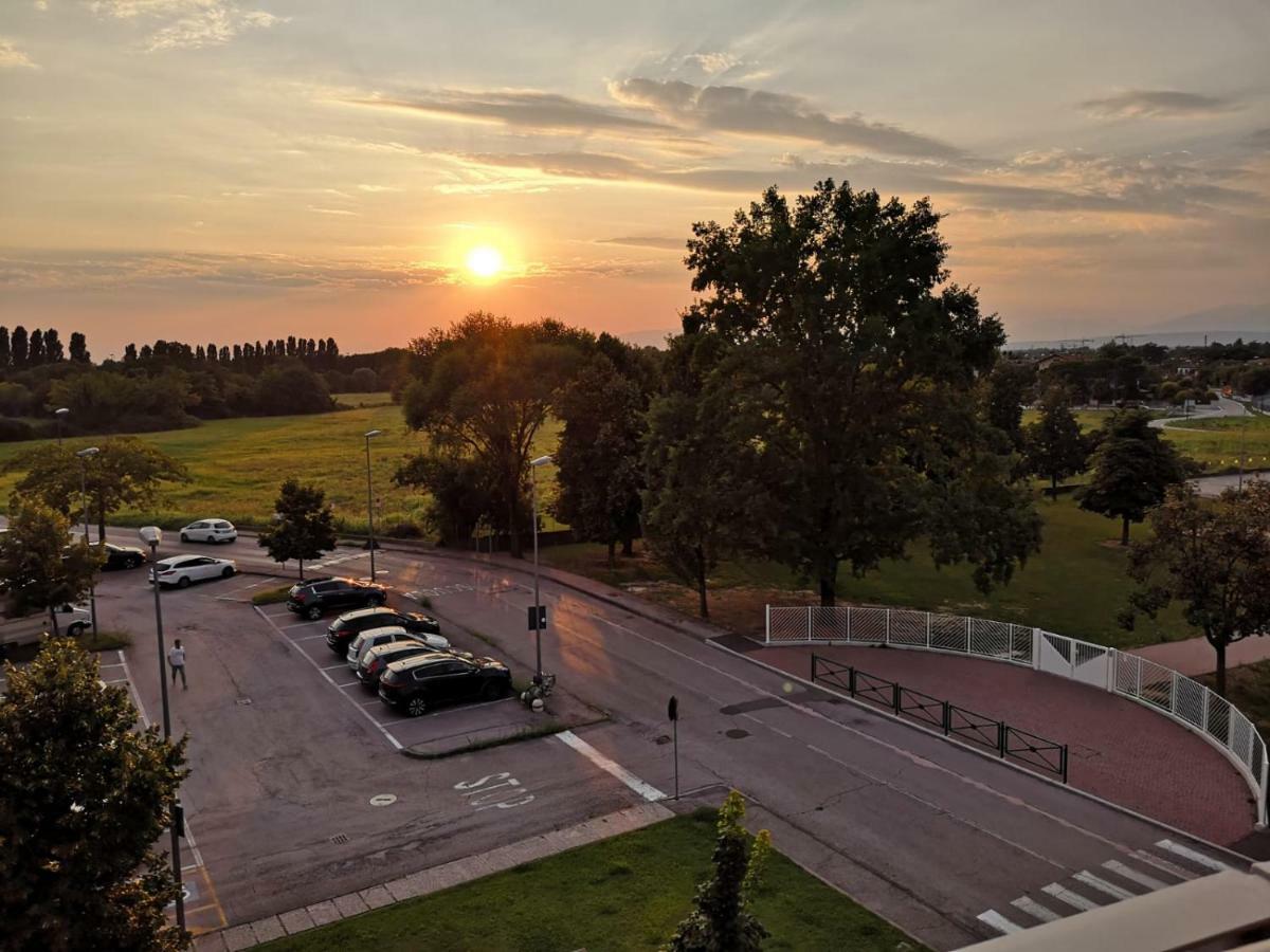 Sunset View Treviso Apartment Bagian luar foto
