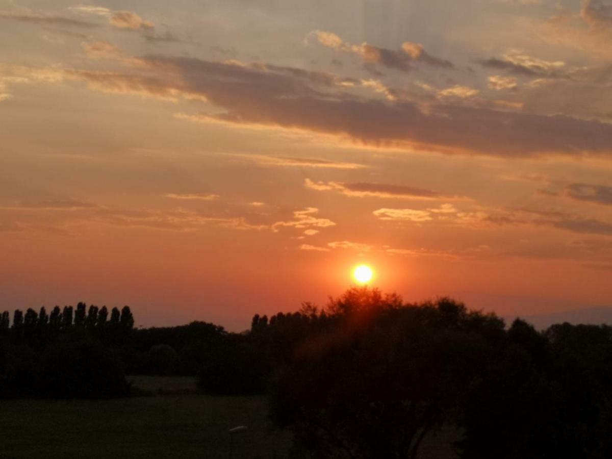 Sunset View Treviso Apartment Bagian luar foto